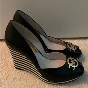 BRAND NEW Michael Kors wedges